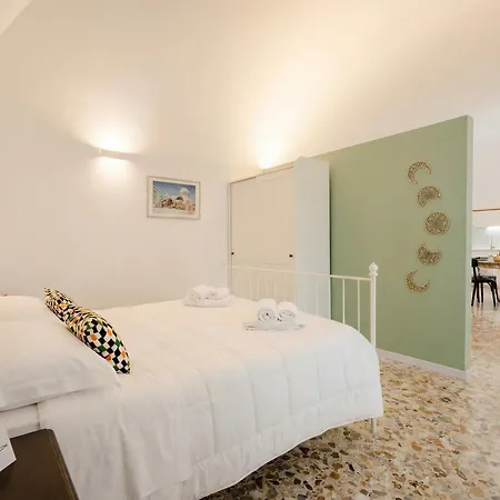 Auriga-elegance In Modugno Apartamento *